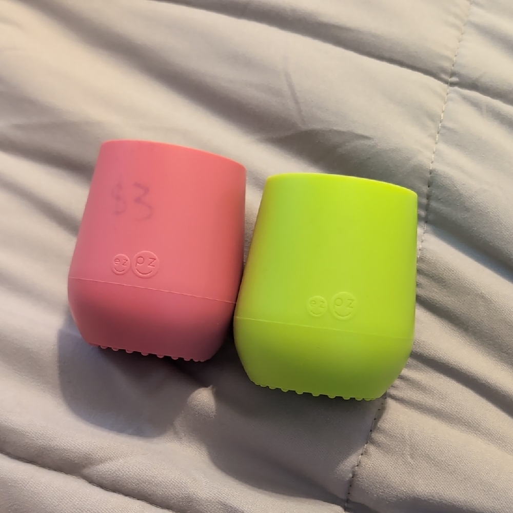 Pink and Green Ezpz Silicone Toddler Tiny Cups